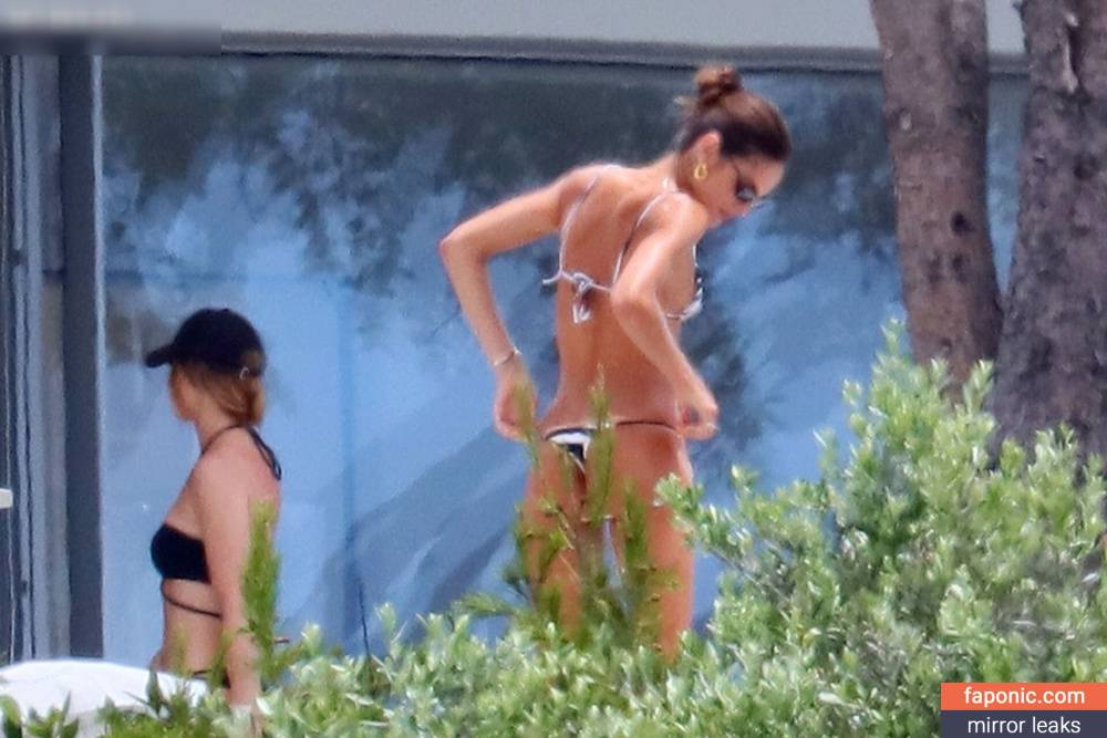 Izabel Goulart aka iza_goulart aka izabelgoulart Nude Leaks OnlyFans - #7