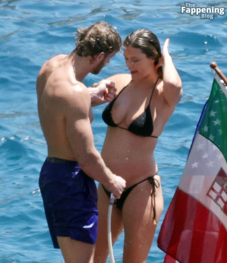 Nina Agdal & Logan Paul Celebrate July the 4th Independence Day in Capri (45 Photos) - #16