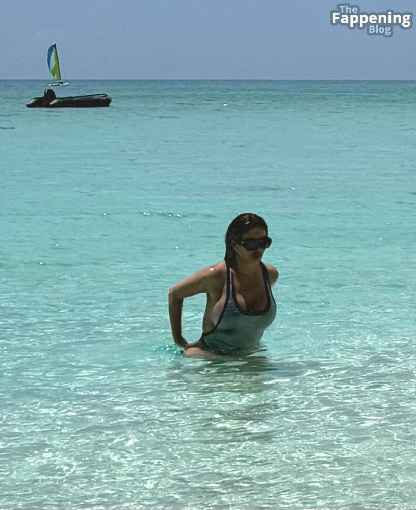 Larsa Pippen Flaunts Her Curves in a Swimsuit During Turks And Caicos Vacation (58 Photos) - #28