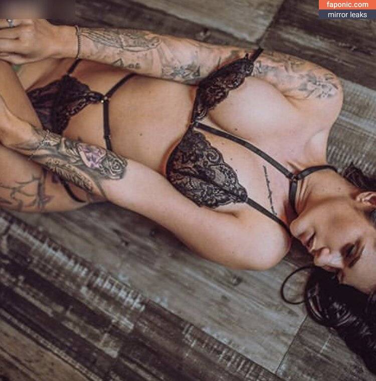 bella_vita88 aka i.n.k.e.d_b.e.l.l.a aka inked_bella88 Nude Leaks OnlyFans - #4