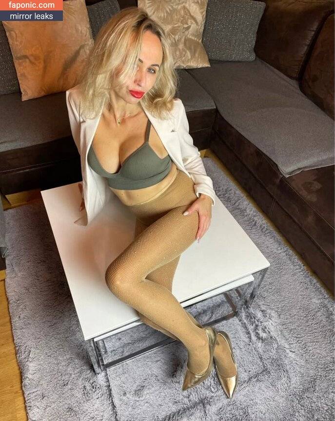 nylons.czech.lady aka nylons_czech_lady Nude Leaks OnlyFans - #9