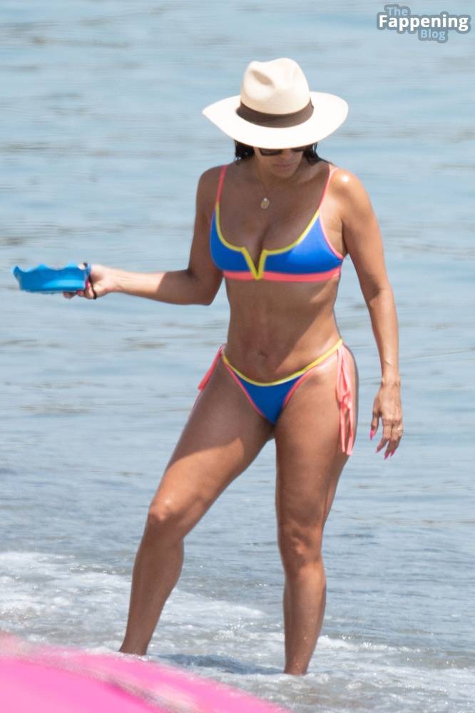 Eva Longoria Displays Her Sexy Assets in a Bikini on the Beach in Spain (59 Photos) - #19