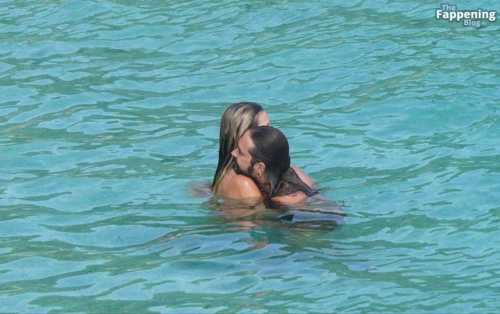 Heidi Klum Enjoys a Blissful Beach Getaway in St. Barts with Her Boyfriend (66 Nude Photos) - #23