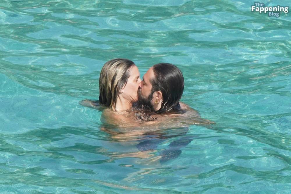 Heidi Klum Enjoys a Blissful Beach Getaway in St. Barts with Her Boyfriend (66 Nude Photos) - #25