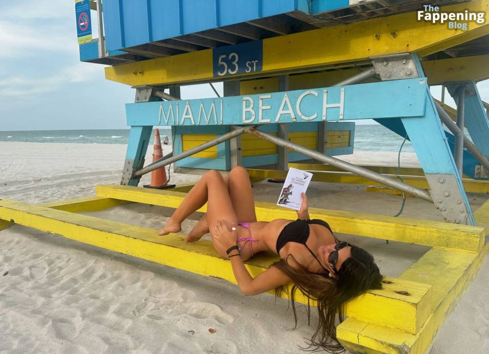 Claudia Romani Turns Heads on South Beach (26 Photos) - #19