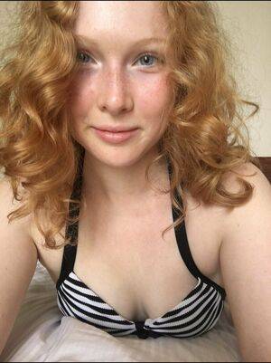 Molly Quinn / mollycaitlynquinn Nude Leaks - #20