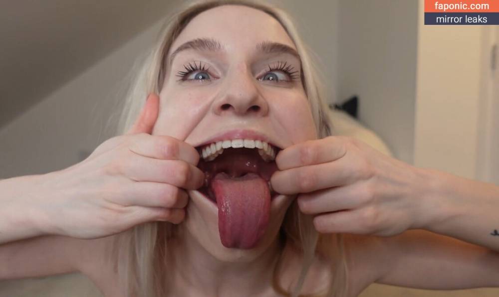 Ahegao aka Ahegao / Long Tongue / Drool Girls aka ahegaoselfies Nude Leaks OnlyFans - #1