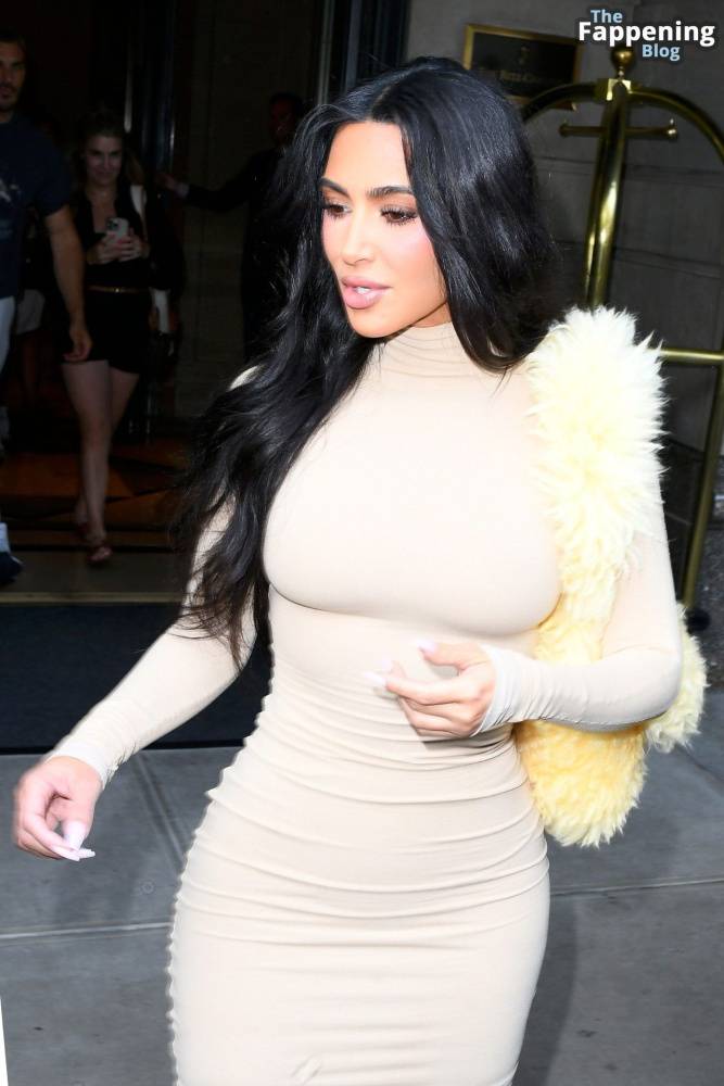 Kim Kardashian Displays Her Sexy Figure in New York City (14 Photos) - #5