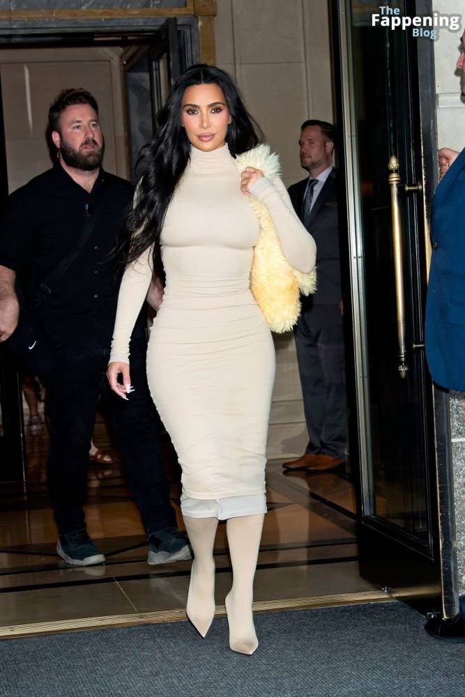 Kim Kardashian Displays Her Sexy Figure in New York City (14 Photos) - #10