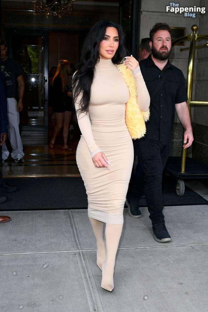 Kim Kardashian Displays Her Sexy Figure in New York City (14 Photos) - #2