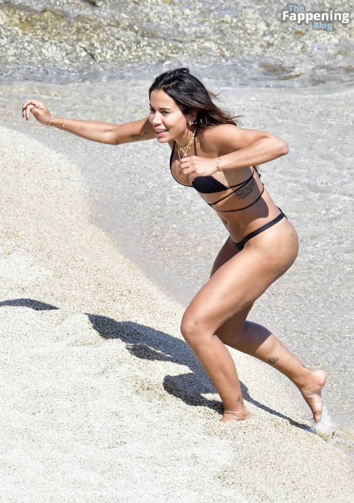 Anitta Enjoys the Hot Summer Sun as She Raised a Few Temperatures Out in Mykonos Island (69 Photos) - #26