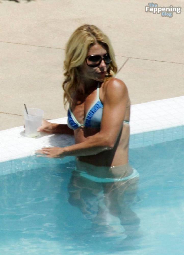 Kelly Ripa Sexy (49 Photos) - #26