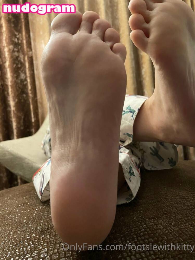 Footsiewithkitty / footsiewithkitty Nude Leaks OnlyFans - TheFap - #3