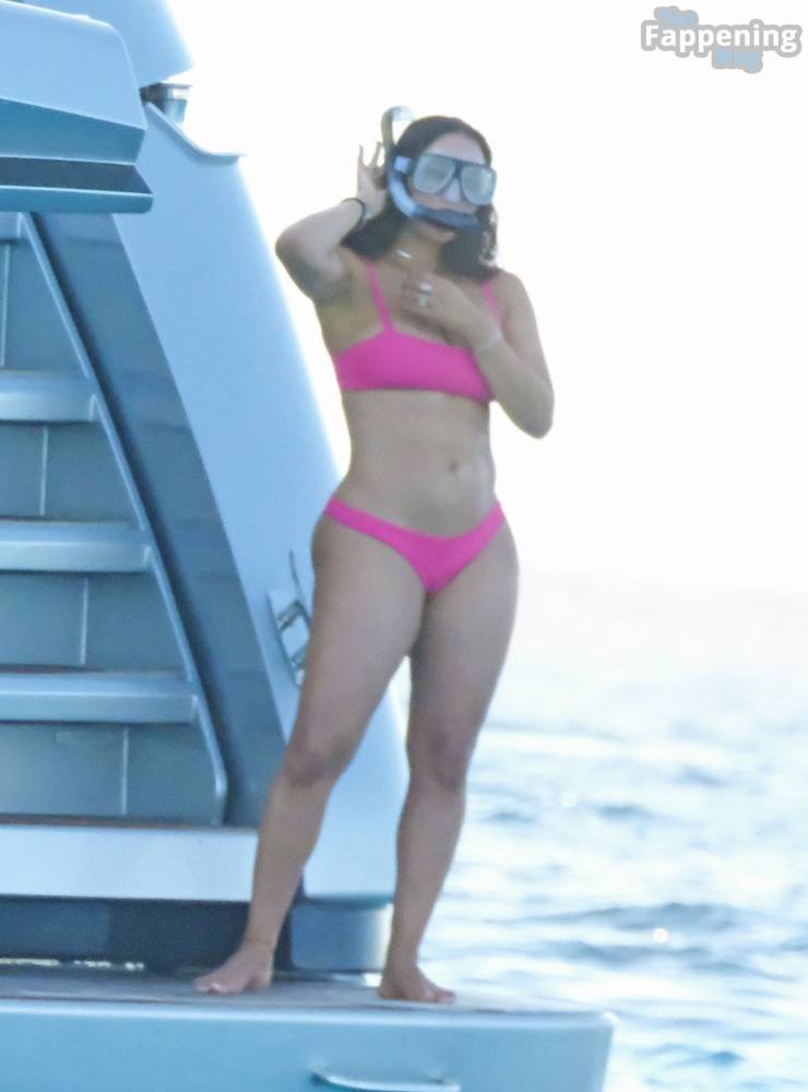 Jessica Ledon & David Guetta Get Up Close and Personal on a Yacht in Ibiza (45 Photos) - #14