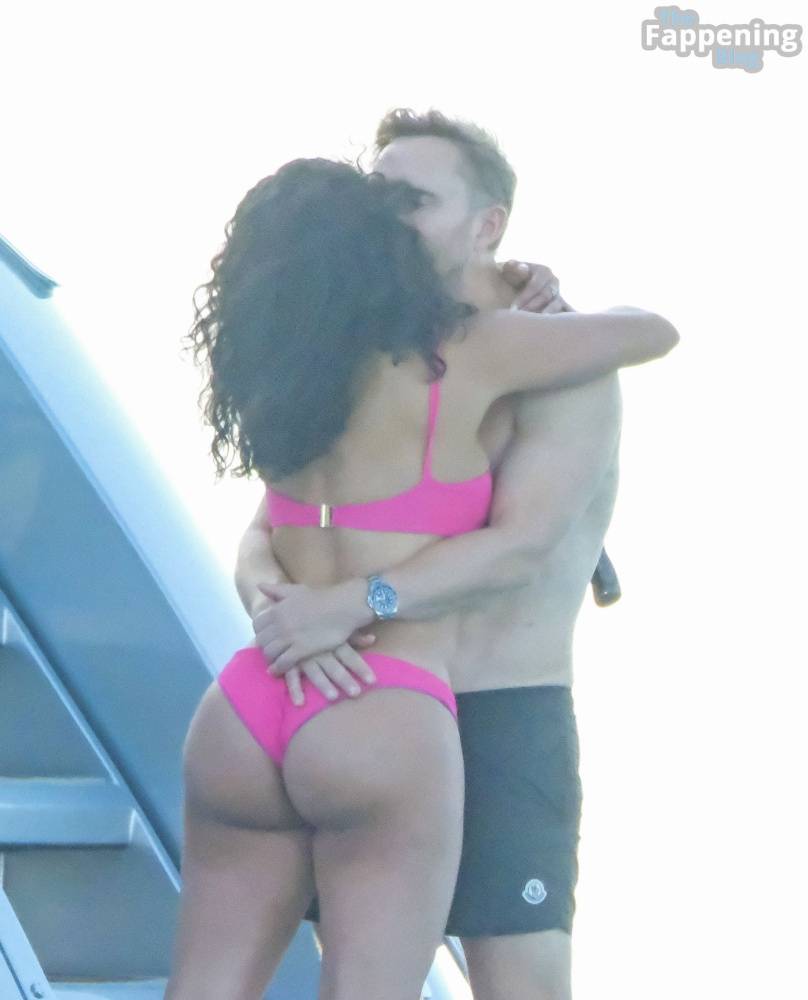 Jessica Ledon & David Guetta Get Up Close and Personal on a Yacht in Ibiza (45 Photos) - #13