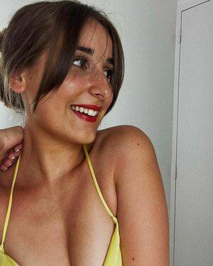 Apo / Apollinegrmz / apolline_guer Nude Leaks - Fapello - #27