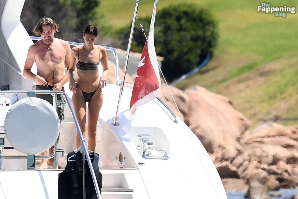 Vittoria Ceretti & Leonardo Di Caprio Soak Up the Sun in Sardinia (133 Photos) - #21