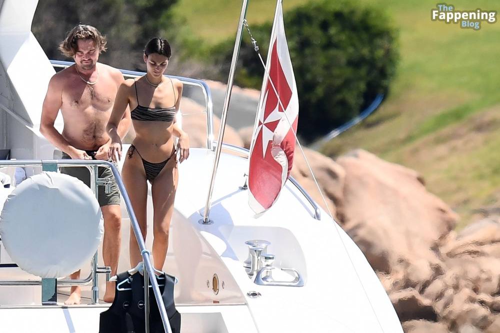 Vittoria Ceretti & Leonardo Di Caprio Soak Up the Sun in Sardinia (133 Photos) - #22