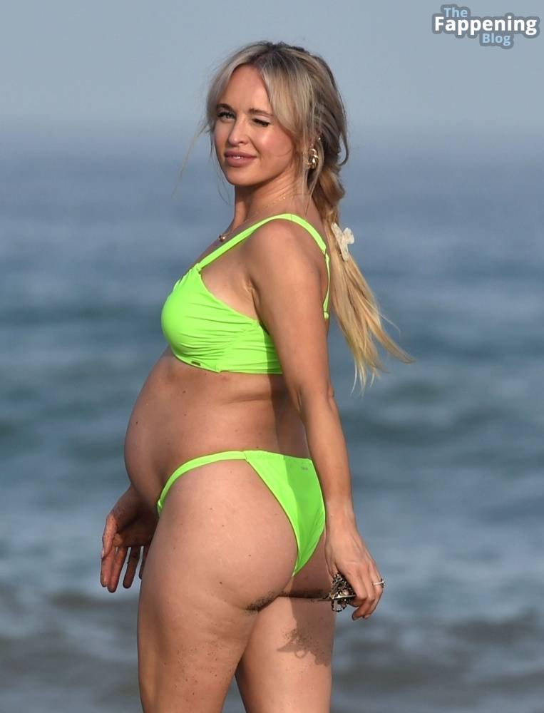 Jorgie Porter Shows Off Her Baby Bump Out on the Beach During Her Holiday in Spain (36 Photos) - #6