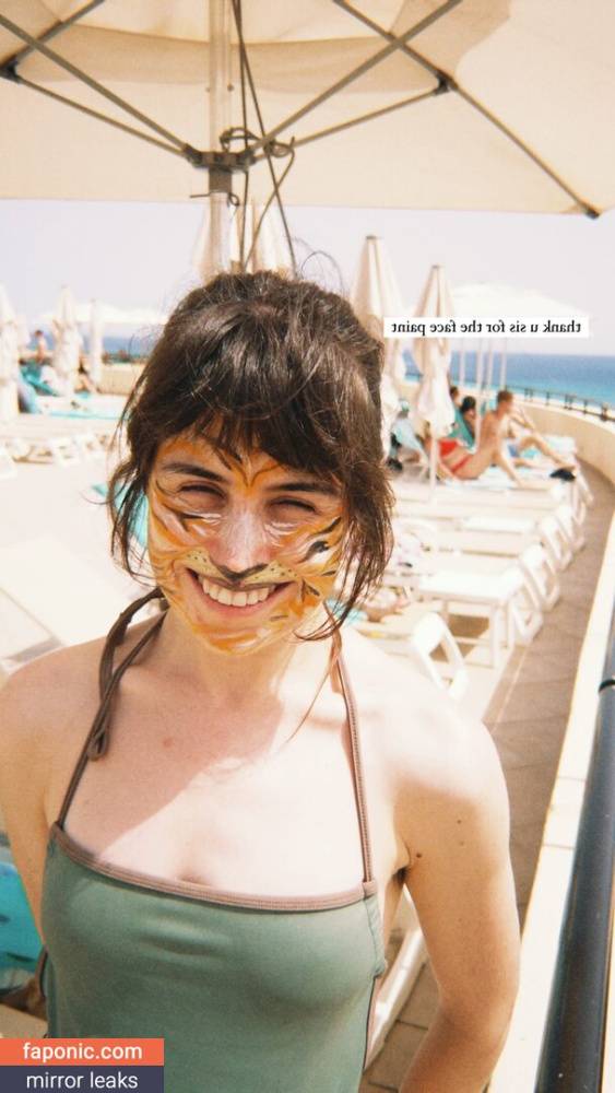 Doddleoddle aka Dodie Clark Nude Leaks - #1