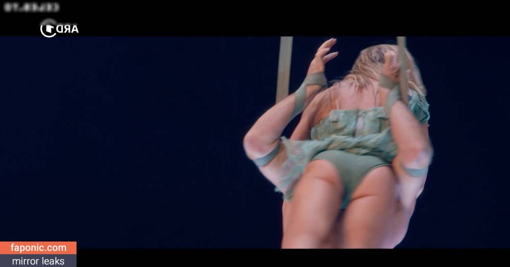 Helene Fischer aka helenefischer Nude Leaks - #1