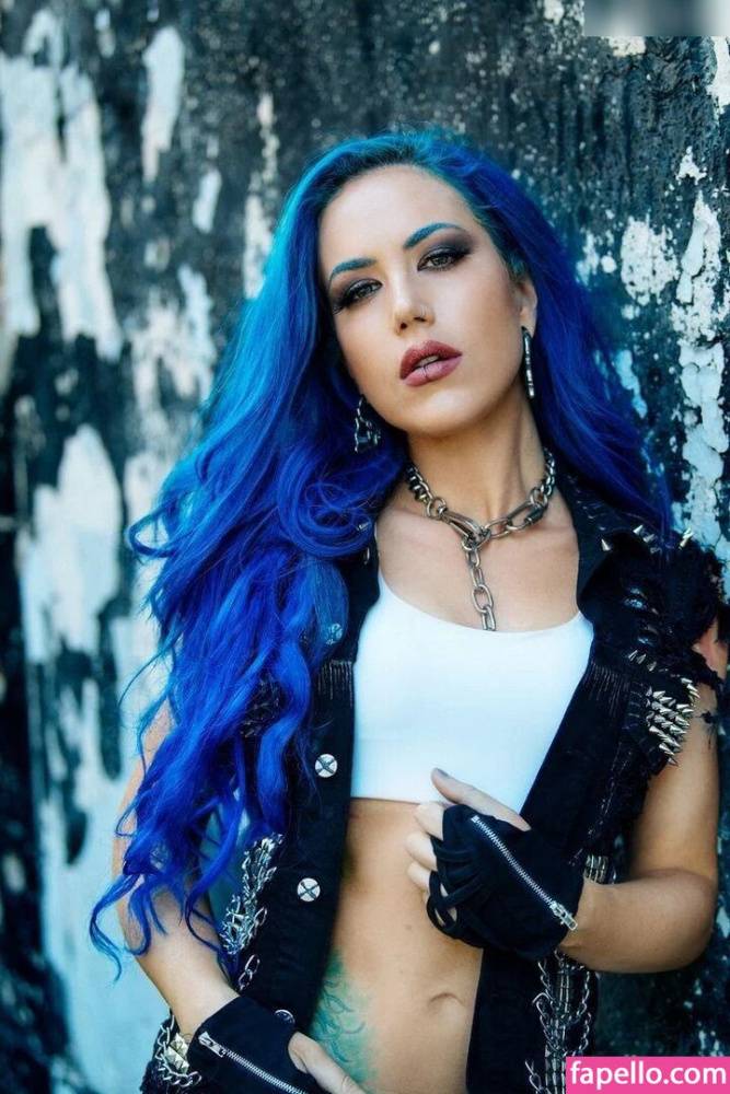 Alissa White-Gluz / AlissaWhiteGluz Nude Leaks OnlyFans - TheFap - #22