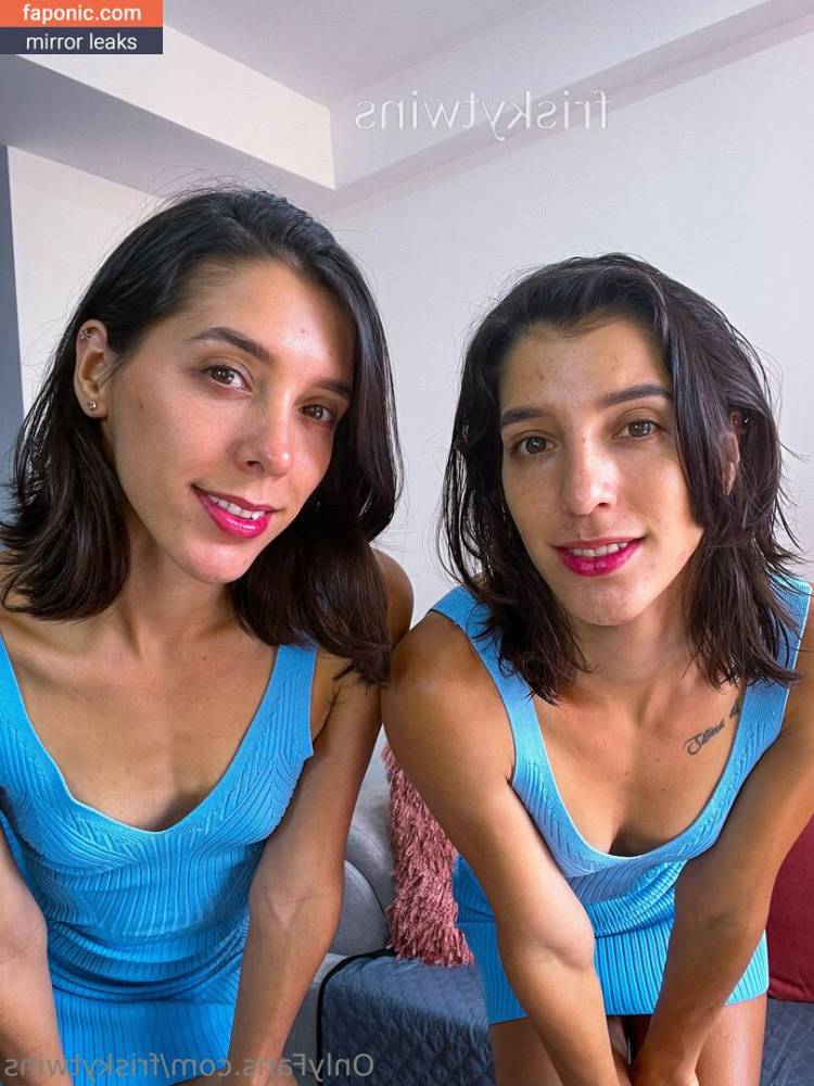 Frisky Twins aka FriskyAna aka FriskyIsa aka friskytwins aka friskytwinss Nude Leaks OnlyFans - #18