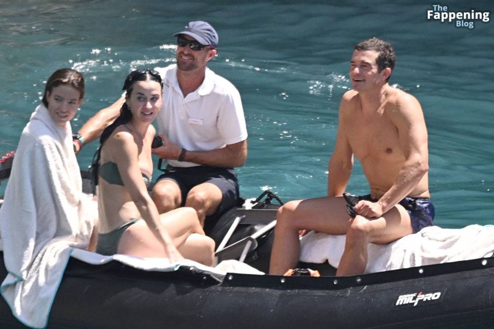 Katy Perry & Orlando Bloom Enjoy a Swim During Their European Italian Getaway (84 Photos) - #1