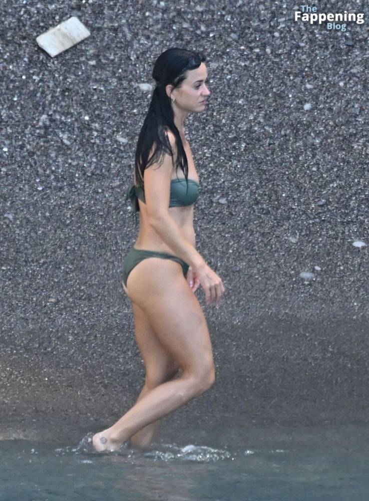 Katy Perry & Orlando Bloom Enjoy a Swim During Their European Italian Getaway (84 Photos) - #30