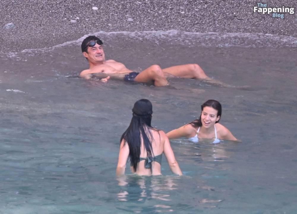 Katy Perry & Orlando Bloom Enjoy a Swim During Their European Italian Getaway (84 Photos) - #4