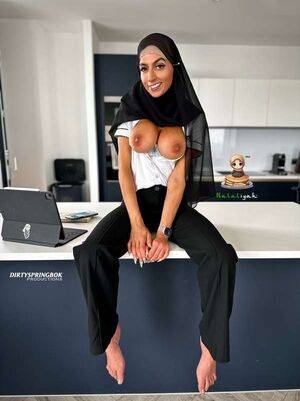 Aaliyah Yasin / aaliyahyasin.official / https: / thatbritishg1rl Nude Leaks - #8