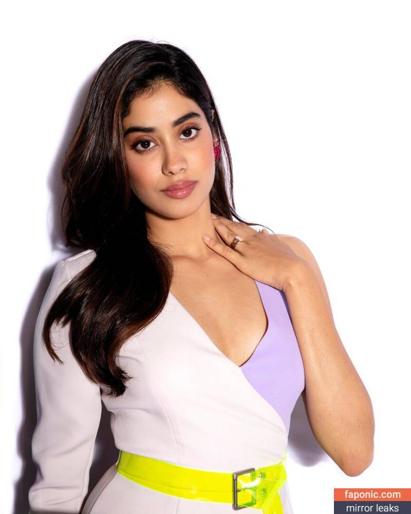 Janhvi Kapoor aka janhvikapoor aka janhvikapoorr Nude Leaks - #19