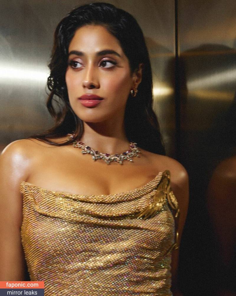 Janhvi Kapoor aka janhvikapoor aka janhvikapoorr Nude Leaks - #14