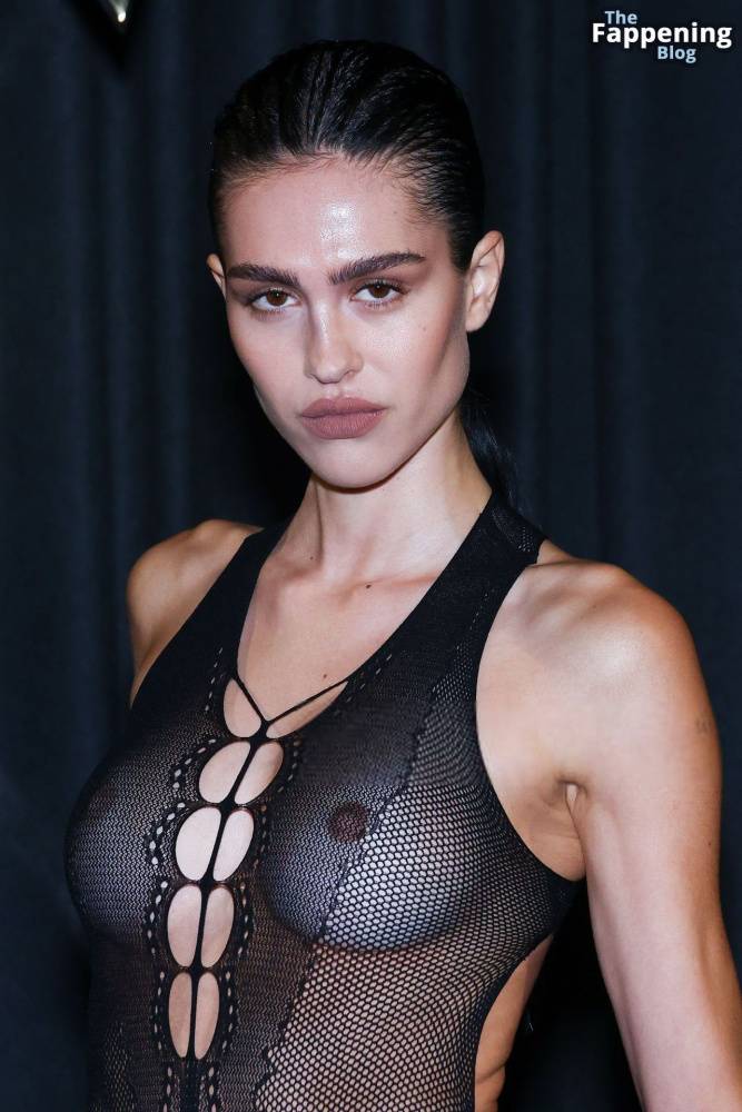 Amelia Gray Hamlin Displays Her Nude Tits in Paris (24 Photos) - #4