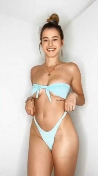 Lea Elui Deleted Bikini Try On photo Leaked - France on modeladdicts.com