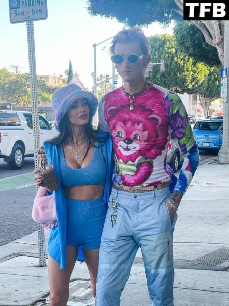 Megan Fox & Machine Gun Kelly Cozy Up Together in Brentwood on modeladdicts.com