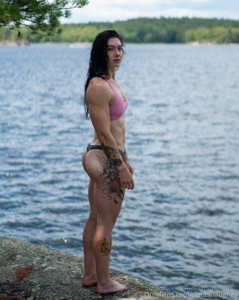 Natasha Aughey (natashaughey) Nude OnlyFans Leaks (5 Photos) on modeladdicts.com
