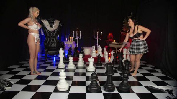 Meg Turney Danielle DeNicola Chess Strip Onlyfans Video Leaked on www.modeladdicts.com