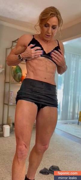 Iron Wife aka ironheidi_ifbbpro aka ironvictoria Nude Leaks OnlyFans on modeladdicts.com