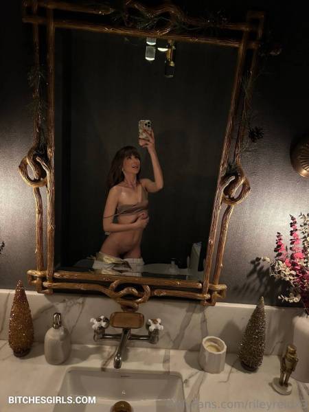 Riley Reid Petite Nude Girl - Therileyreid Onlyfans Leaked Naked Video on www.modeladdicts.com
