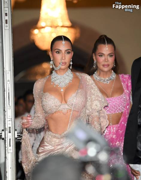 Kim Kardashian & Khloe Kardashian Look Sexy at Anant Ambani’s Wedding (22 Photos) on modeladdicts.com