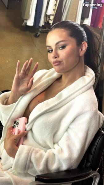 Selena Gomez Sexy (6 New Photos) on modeladdicts.com