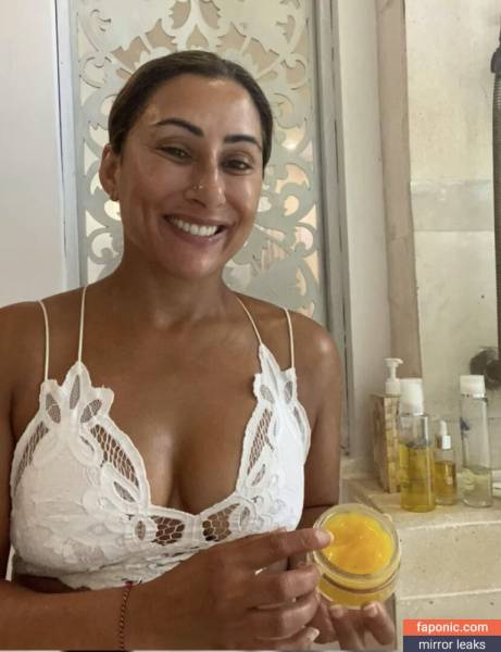 Saira Khan aka iamsairakhan aka sairasbum Nude Leaks on modeladdicts.com