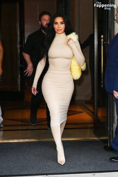 Kim Kardashian Displays Her Sexy Figure in New York City (14 Photos) - New York on modeladdicts.com