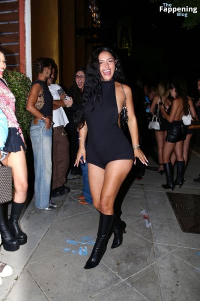 Leah Kateb Shows Off Her Sideboob in WeHo (23 Photos) - Usa - county Love on modeladdicts.com